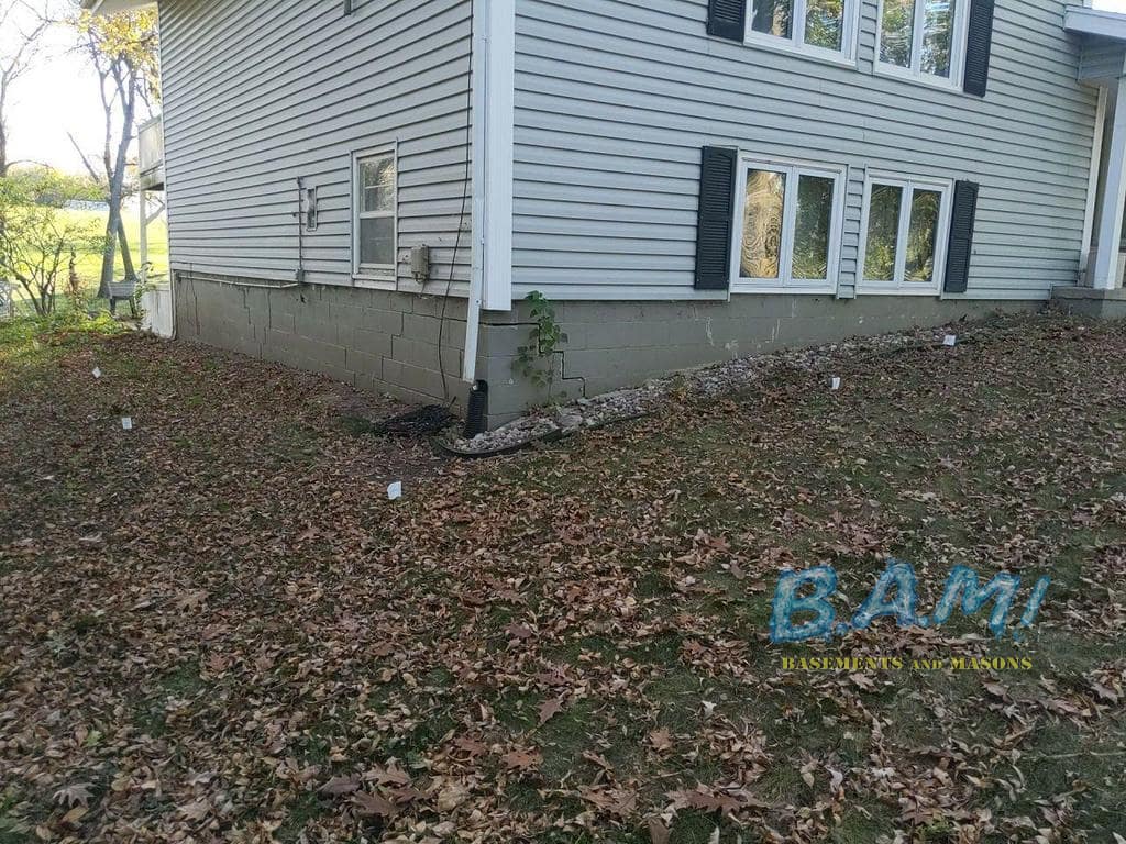 the main causes of a sinking or cracked foundation